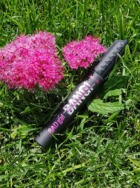 foto di makeupper.it del 
 Mascara BADgal BANG della Benefit